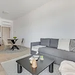 Pensiune Sanders Crystal 2 Limassol