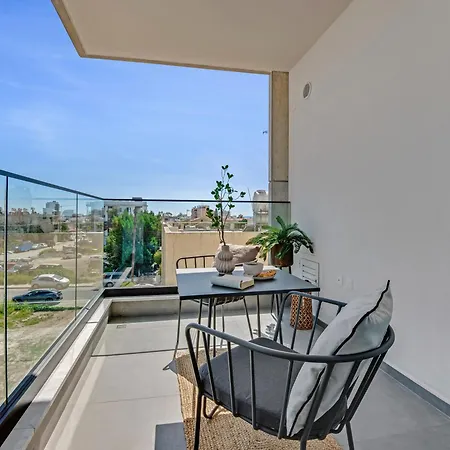 Sanders Crystal 2 Apartment *