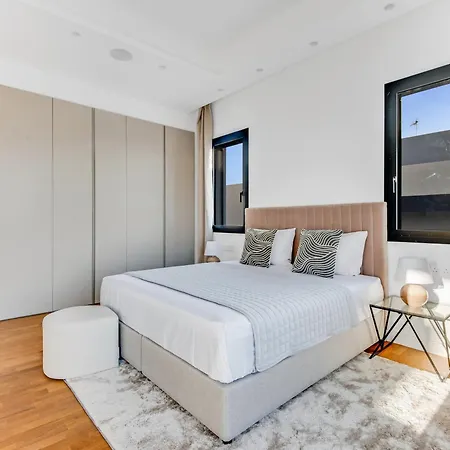 Sanders Crystal 2 * Limassol