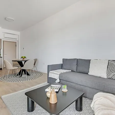 Apartment Sanders Crystal 2
