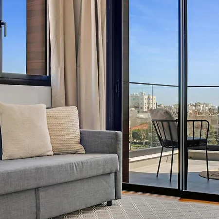 Sanders Crystal 2 * Limassol