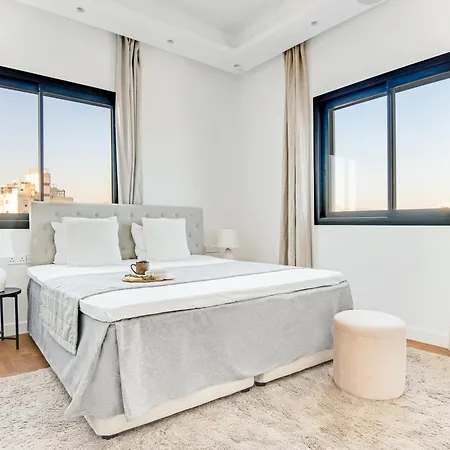 Apartment Sanders Crystal 2
