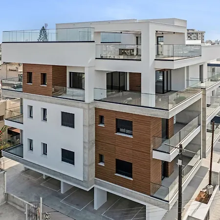 Sanders Crystal 2 4* Limassol