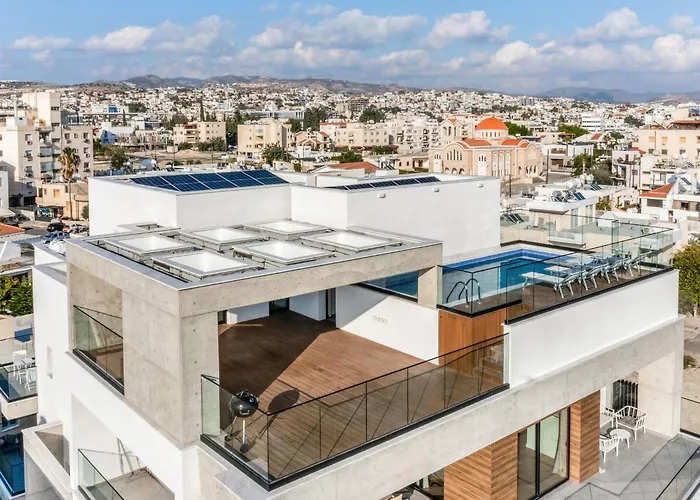 Sanders Crystal 2 4* Limassol