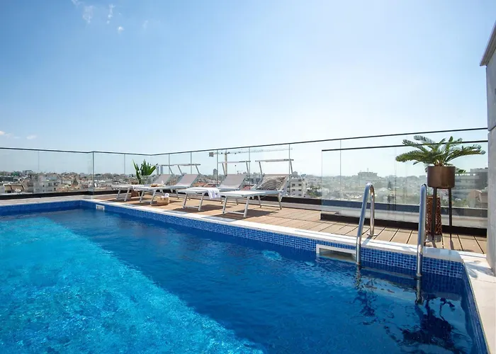 Sanders Crystal 2 Guest house 4*