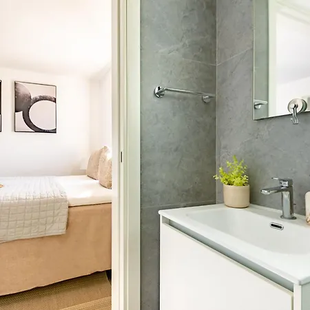 Sanders Crystal 2 4* Limassol