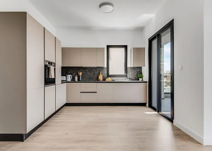 Sanders Crystal 2 Pensión Limassol